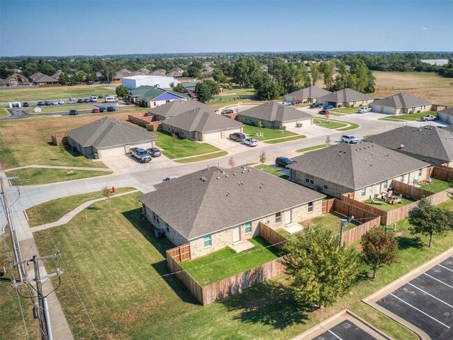 Building Photo - 1102 Ashton Ln