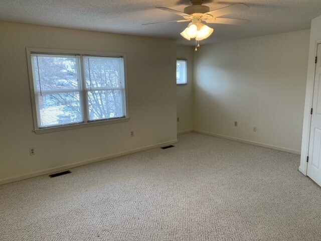 Master Bedroom - 5 Mruck St