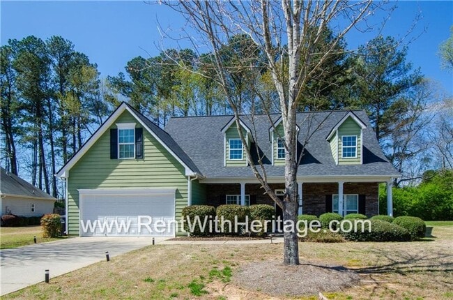 Building Photo - Gorgeous 4bd/ 2.5 Bath / Attention to Deta...