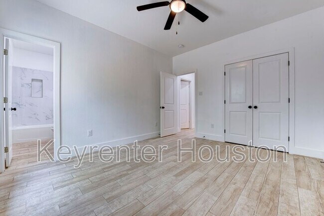 Building Photo - 5121 Southwind St