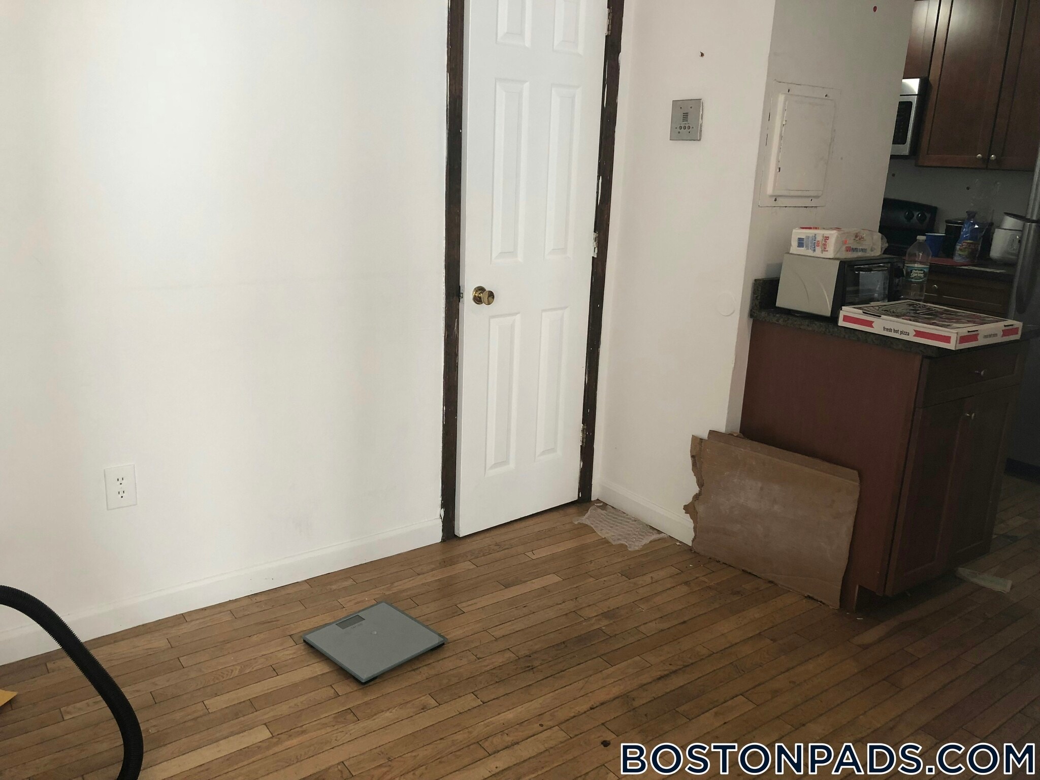 Building Photo - 10 Parker Hill Ave