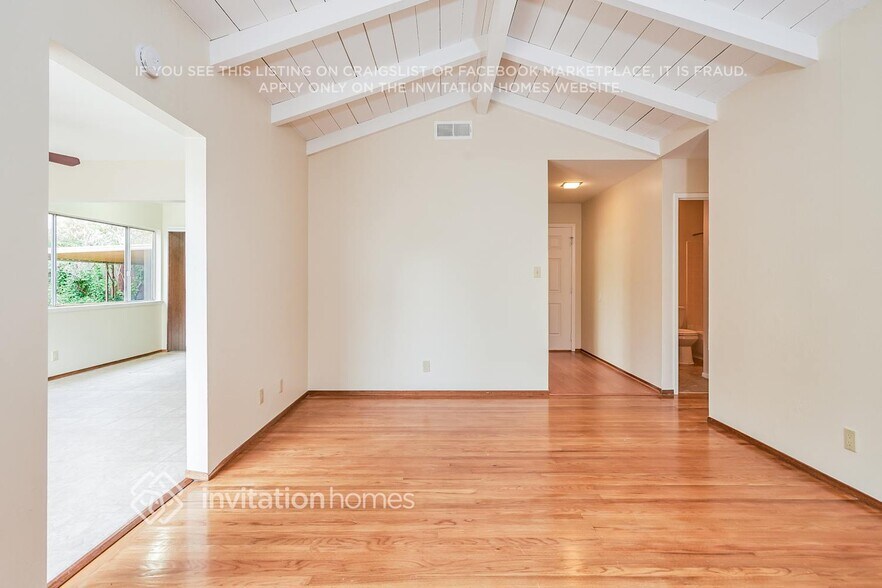 Building Photo - 229 Aragon St
