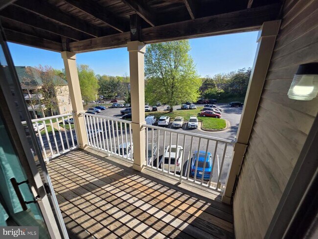 Building Photo - 1055 Gardenview Loop