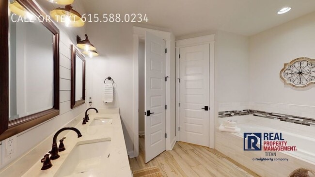 Building Photo - 2705 Warner Rd