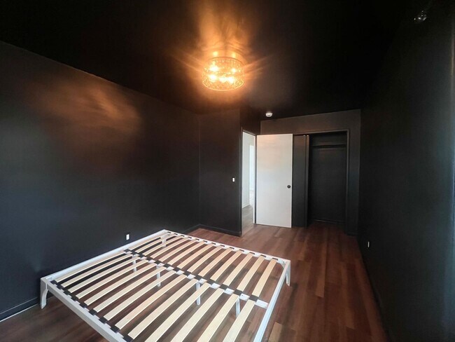 Building Photo - 3 Bedroom Home for Rent in Clinton, IA