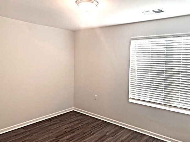 Building Photo - 7125 Spaniel Ct