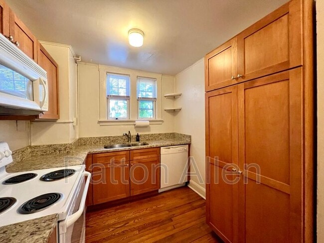 Building Photo - 83 Edgemont Rd