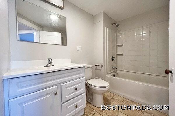 Building Photo - 278 Cabot St