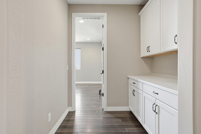 Building Photo - 7471 E Paraiso Dr