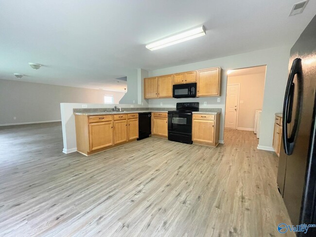 Building Photo - 30003 Westfield Dr