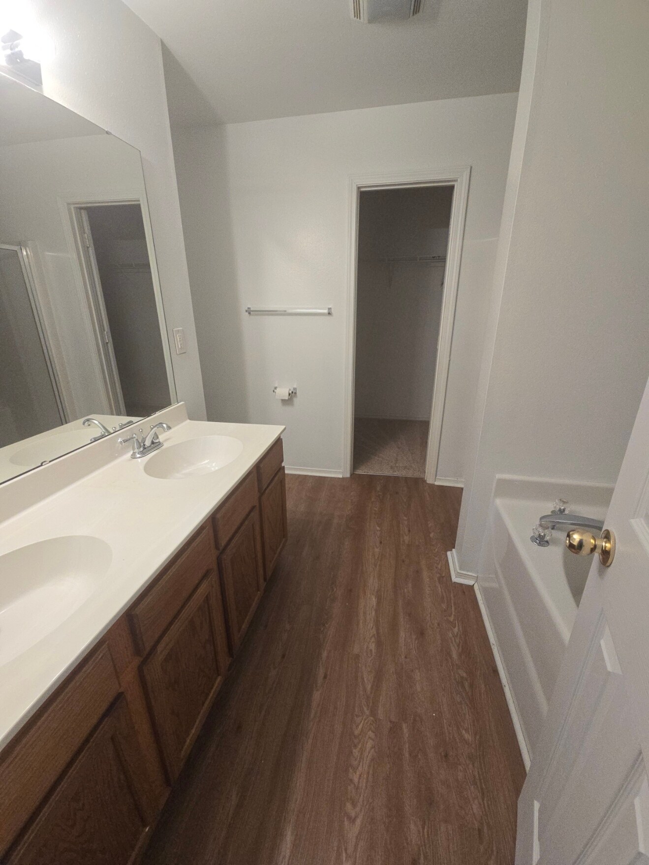 Master bathroom - 6434 Ziegler Ln