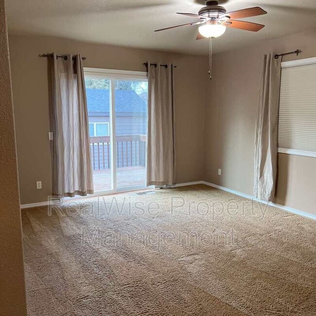 Building Photo - 2235 NW 15th St