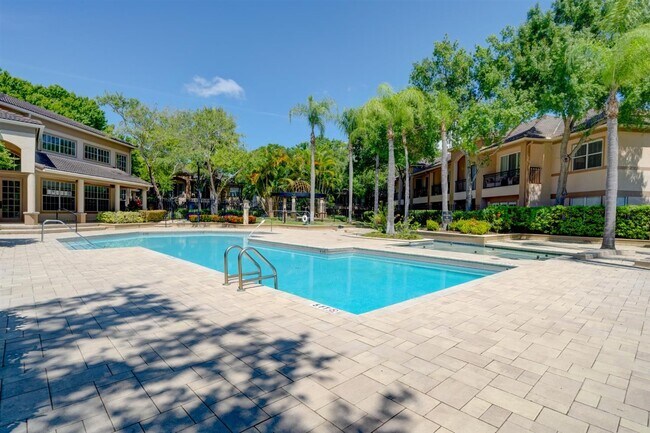 Building Photo - 813 Normandy Trace Rd