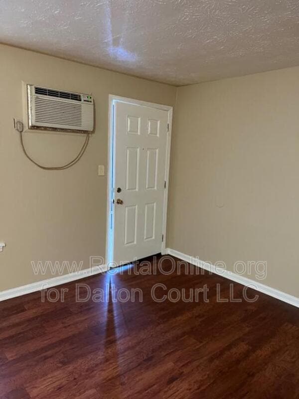 Building Photo - 1972 Cambridge Dr