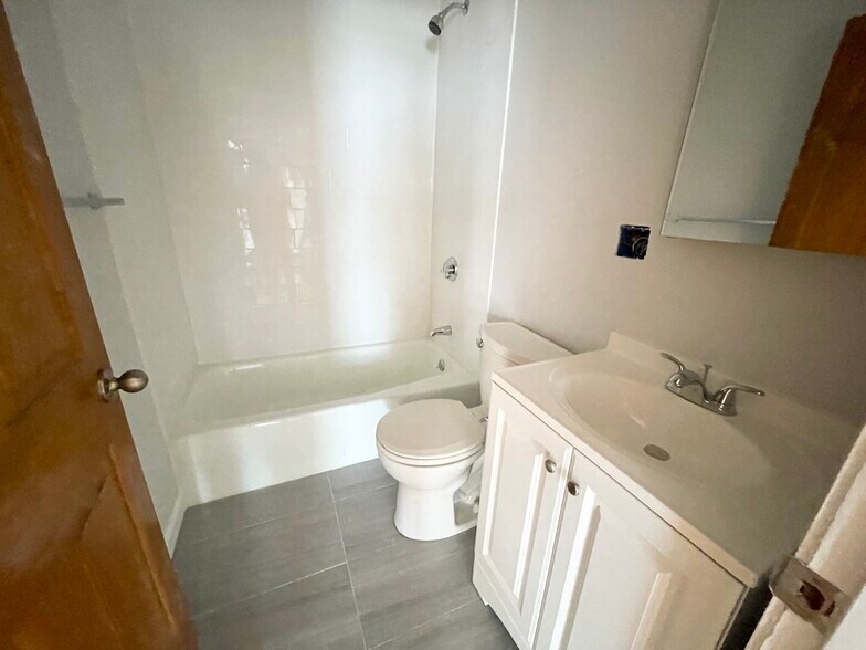 Building Photo - 259 North St