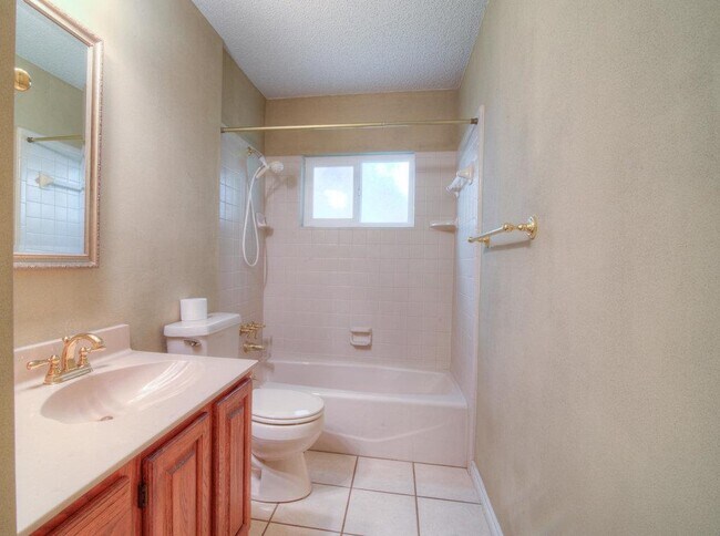 Building Photo - 5304 Wolf Run