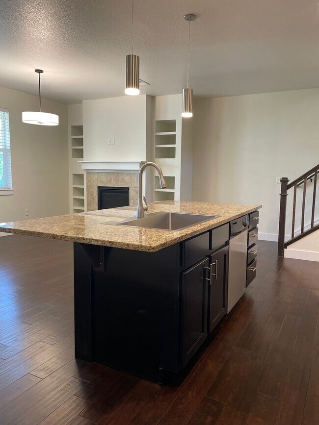 Building Photo - 2159 Scarecrow Rd