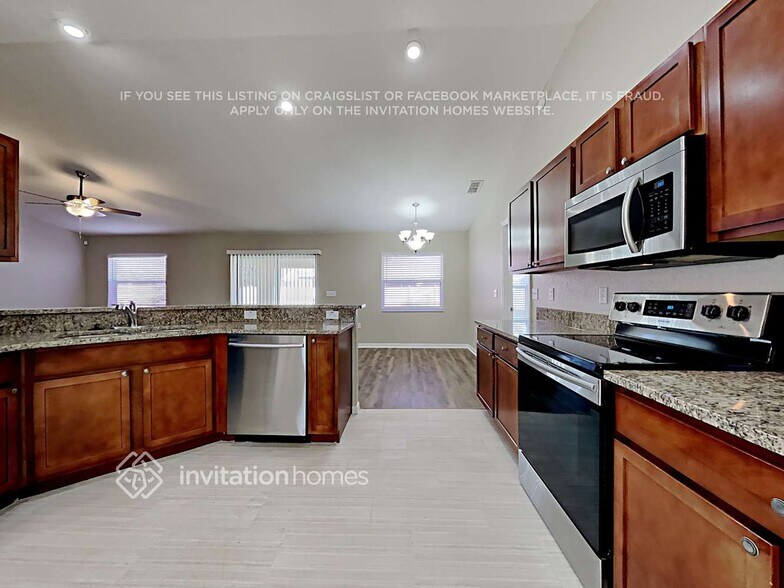Building Photo - 8026 Princeton Manor Cir