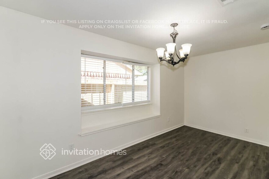Building Photo - 3543 Windmoor Dr