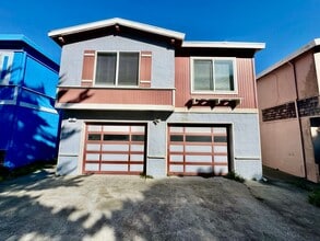 Building Photo - Updated Upstairs 3Bed/2Ba Home in Daly City with Views!