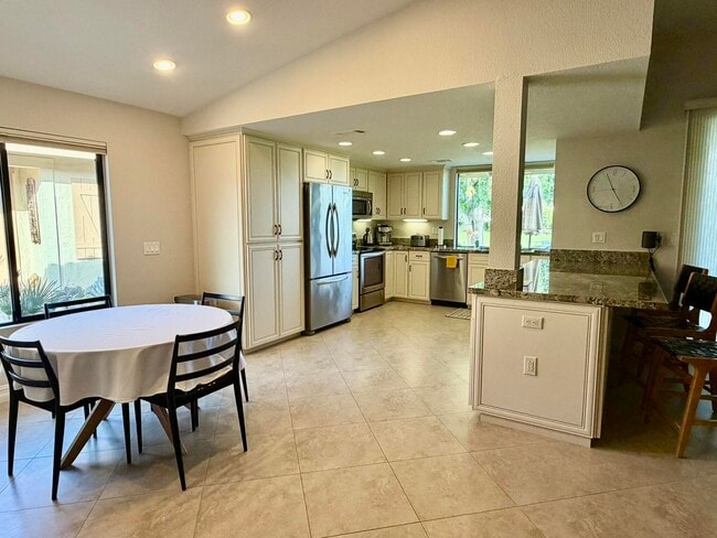 Building Photo - 254 Santa Barbara Cir