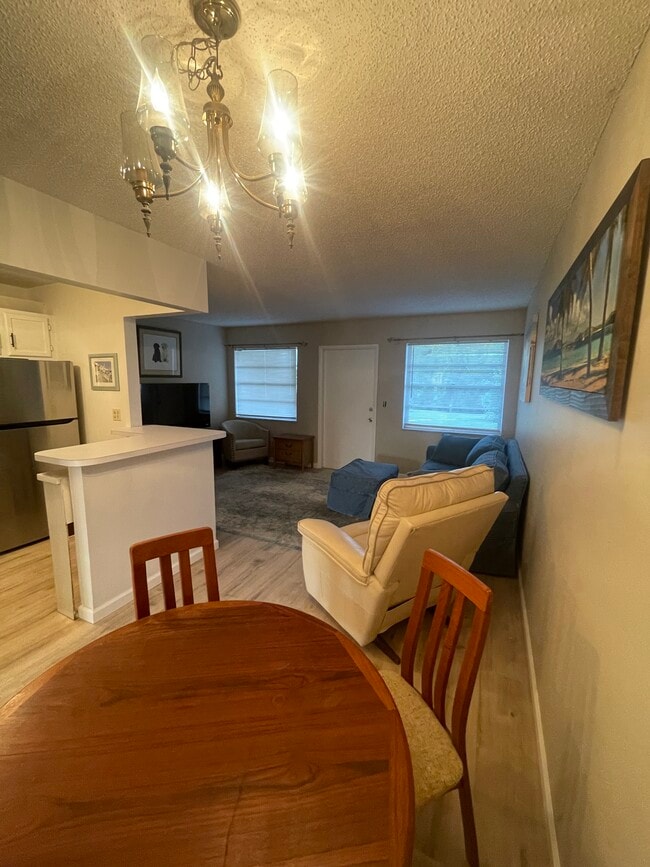 Building Photo - 52 Woodland Dr