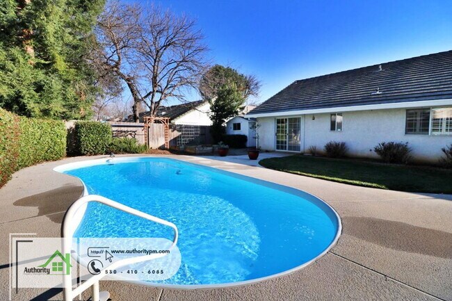 Building Photo - 2378 Castlewood Dr