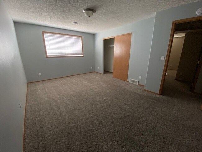 Building Photo - 6013 23rd St S