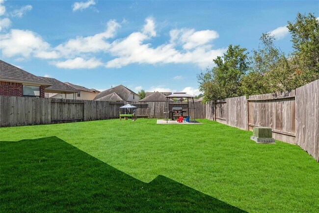 Building Photo - 25135 Andris Ln