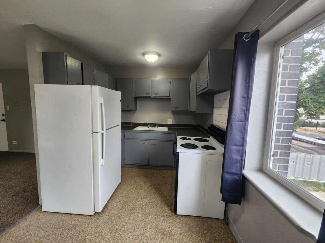 Building Photo - 1994 Elmira St