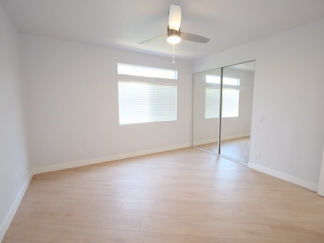 Building Photo - 43 Dover Pl