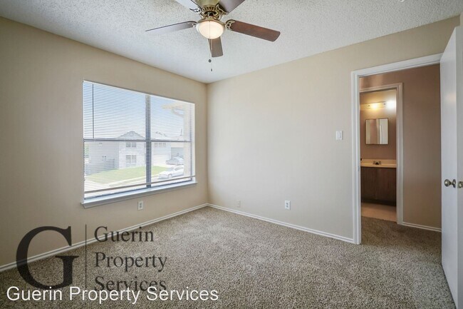 Building Photo - 3 br, 2.5 bath House - 6582 Beech Trail Drive