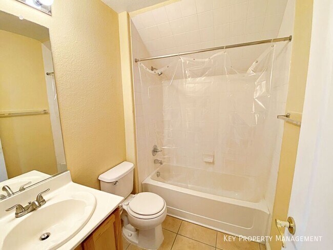 Building Photo - 9057 Spinning Wheel Ave