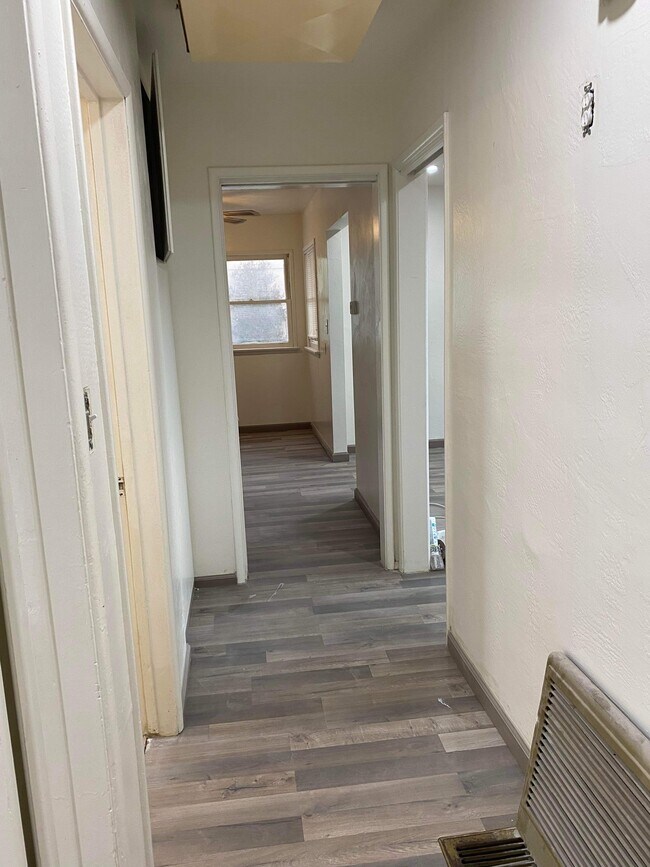 hall way - 33634 Colorado St