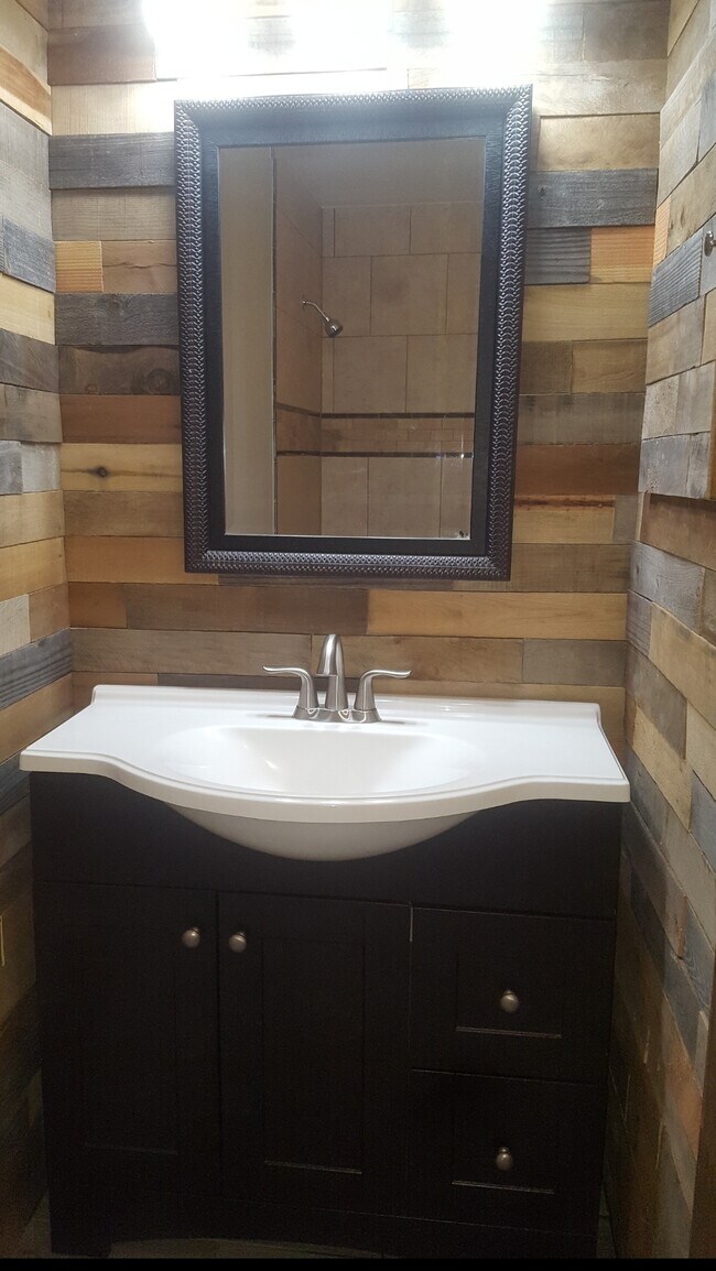 Building Photo - 178 Heritage Cir