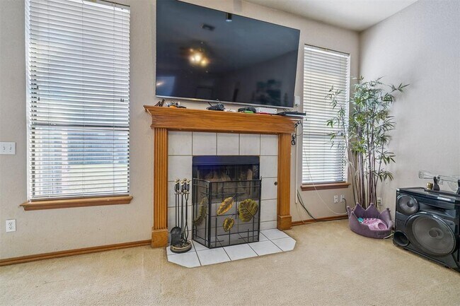 Building Photo - 16300 Seminole Pointe Pl