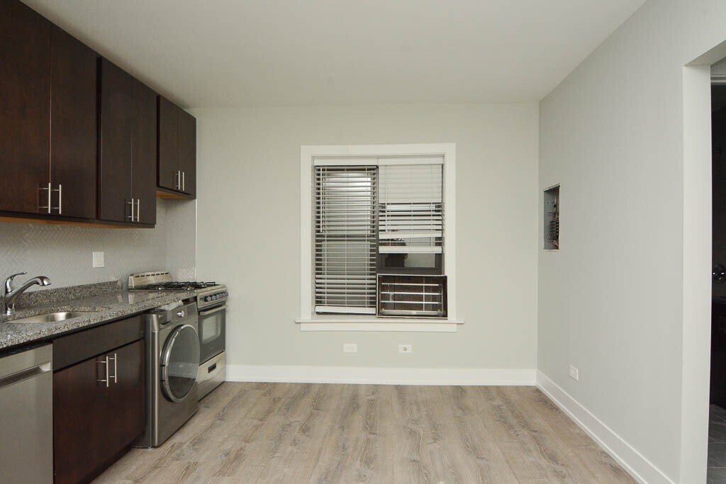 Building Photo - 432.5 W Belden Ave