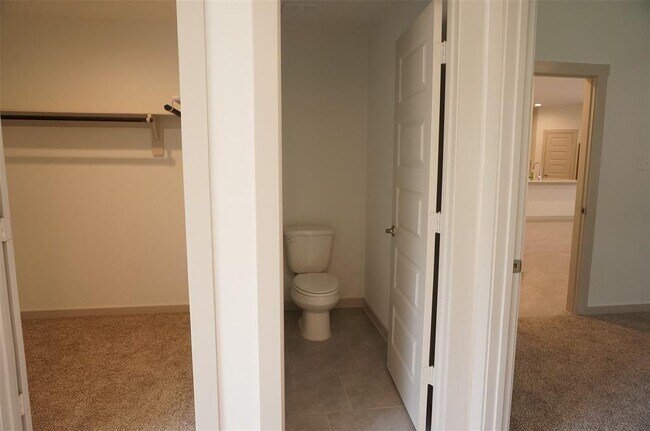 Building Photo - 3966 Canyon Shore Ln
