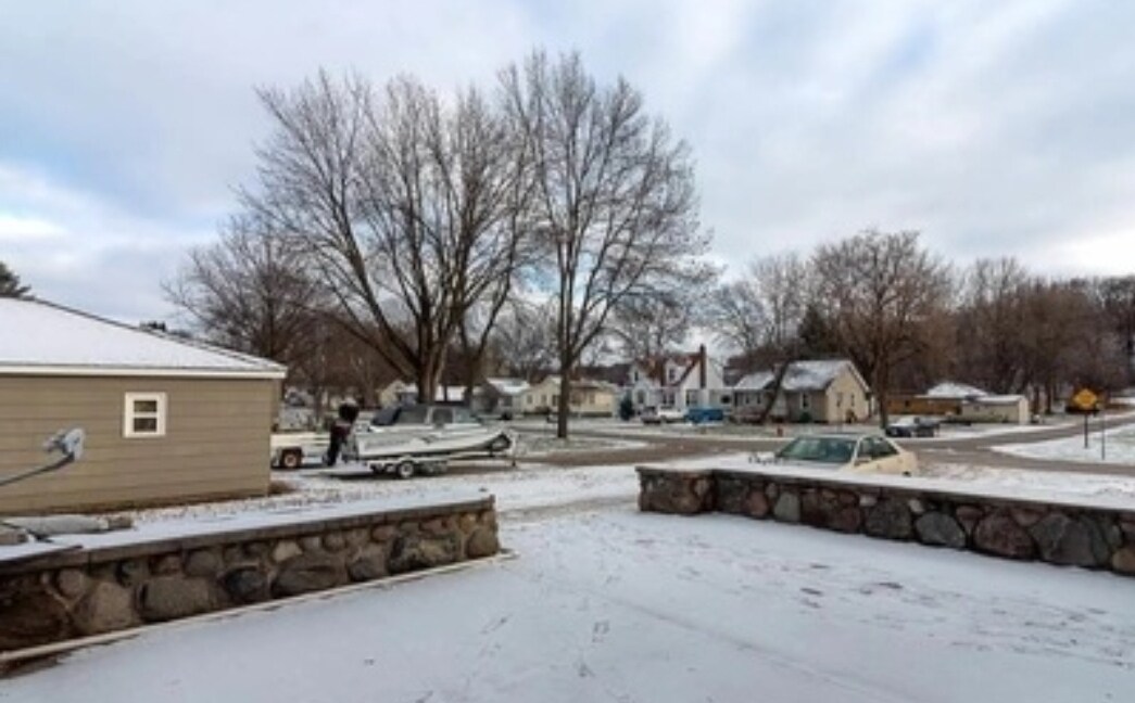 Outdoor patio - 802 Le Hillier St