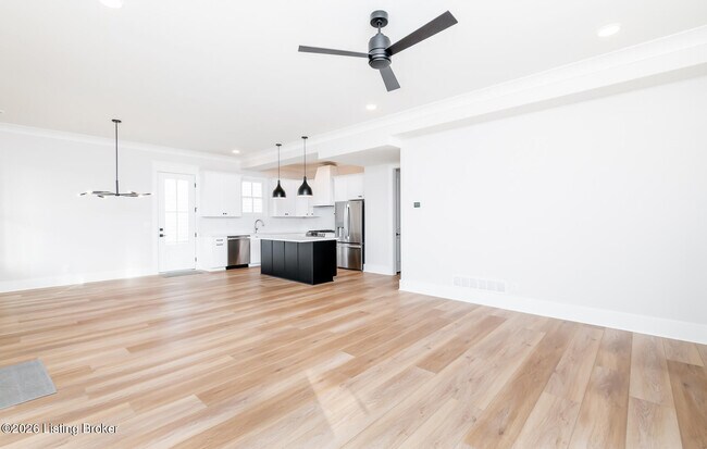 Building Photo - 6100 Passionflower Dr