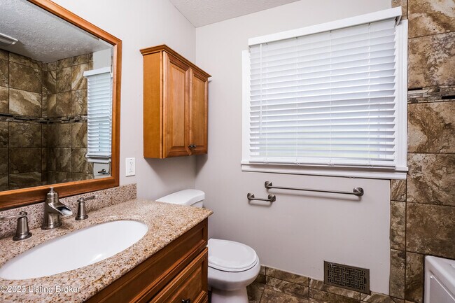 Building Photo - 9607 Walnutwood Way