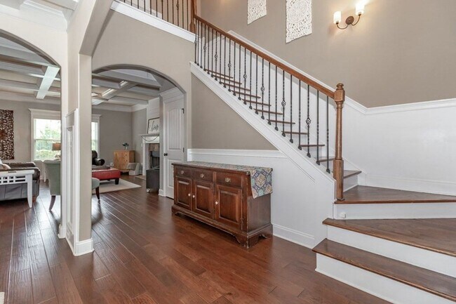 Building Photo - 5461 Everlook Cir