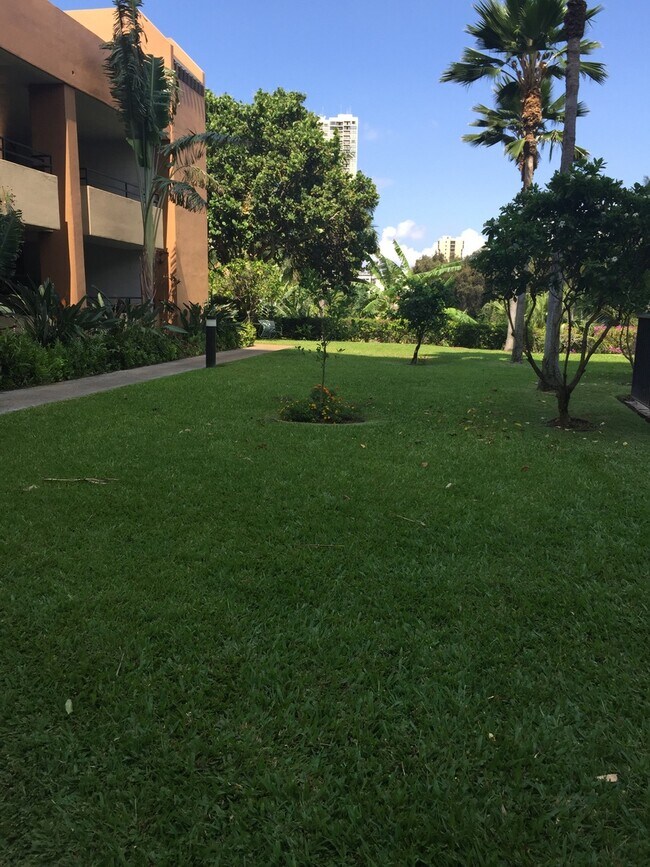 Building Photo - PLAZA LANDMARK