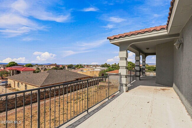 Building Photo - 13566 Emerald Coast Ln