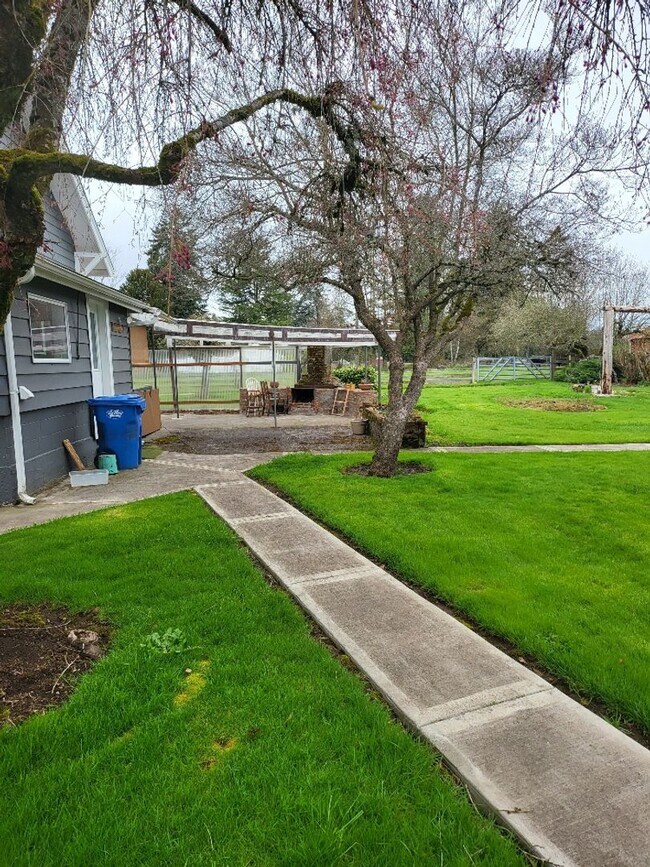 Building Photo - STATUS: *PENDING APPLICATION*| R98C | $2095.00