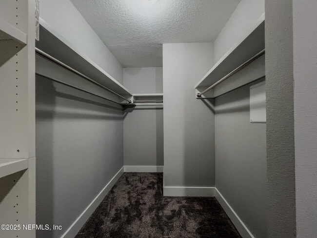 Building Photo - 4325 Appleton Ave