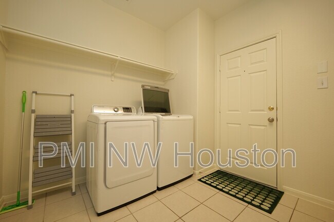 Building Photo - 1203 Lavender Shade Ct