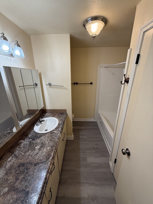 Building Photo - 660 Fairbanks St