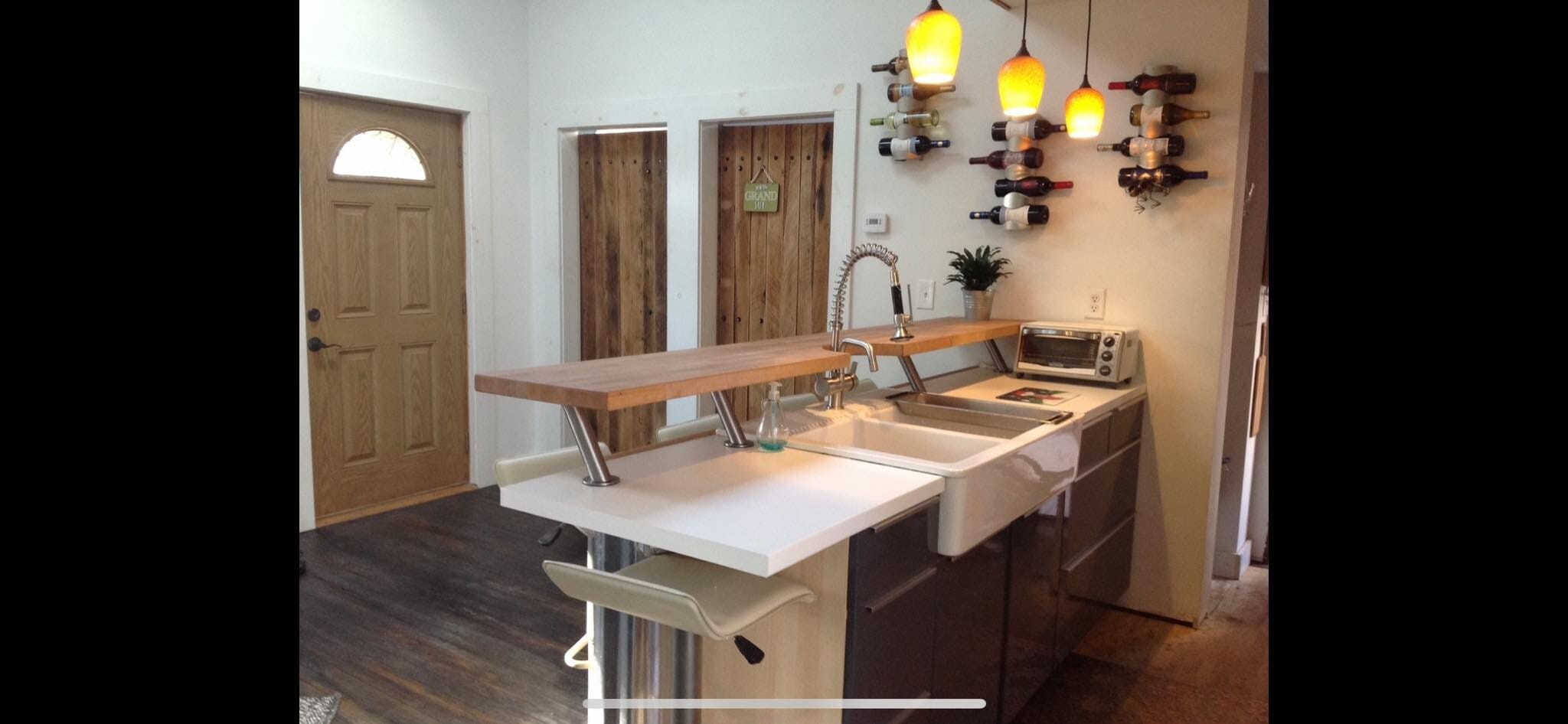 Building Photo - 128 N Putt Corners Rd