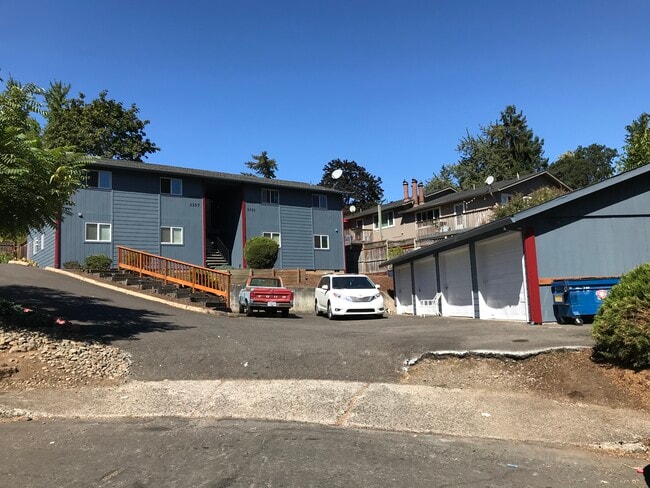 Building Photo - 3335 Willow Ct SE